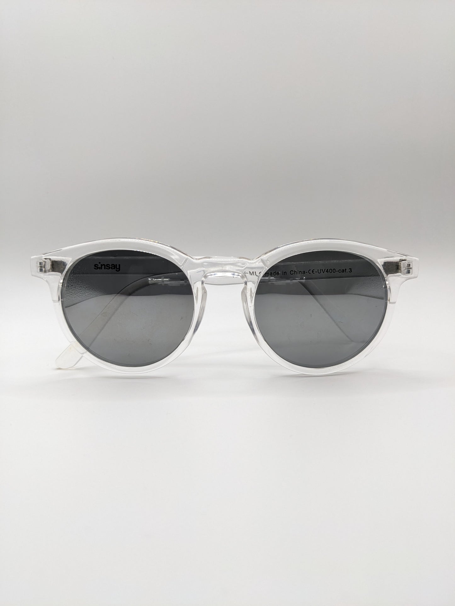 Round sunglasses