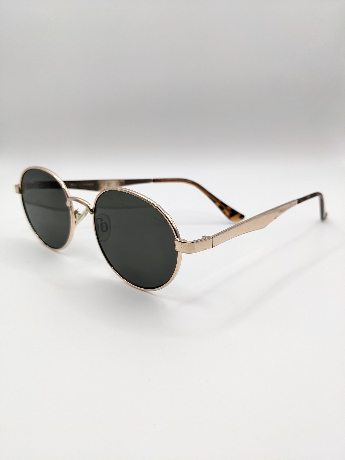 Round sunglasses