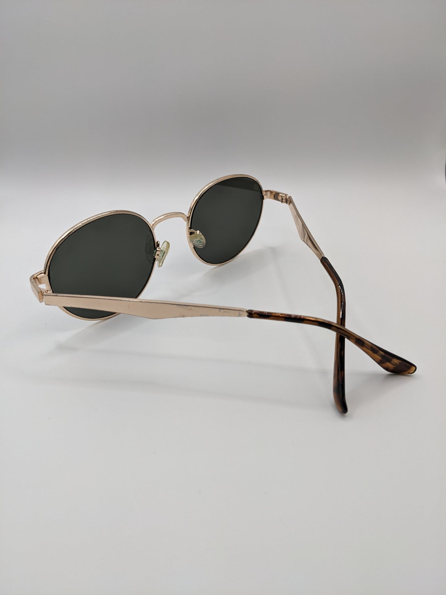Round sunglasses