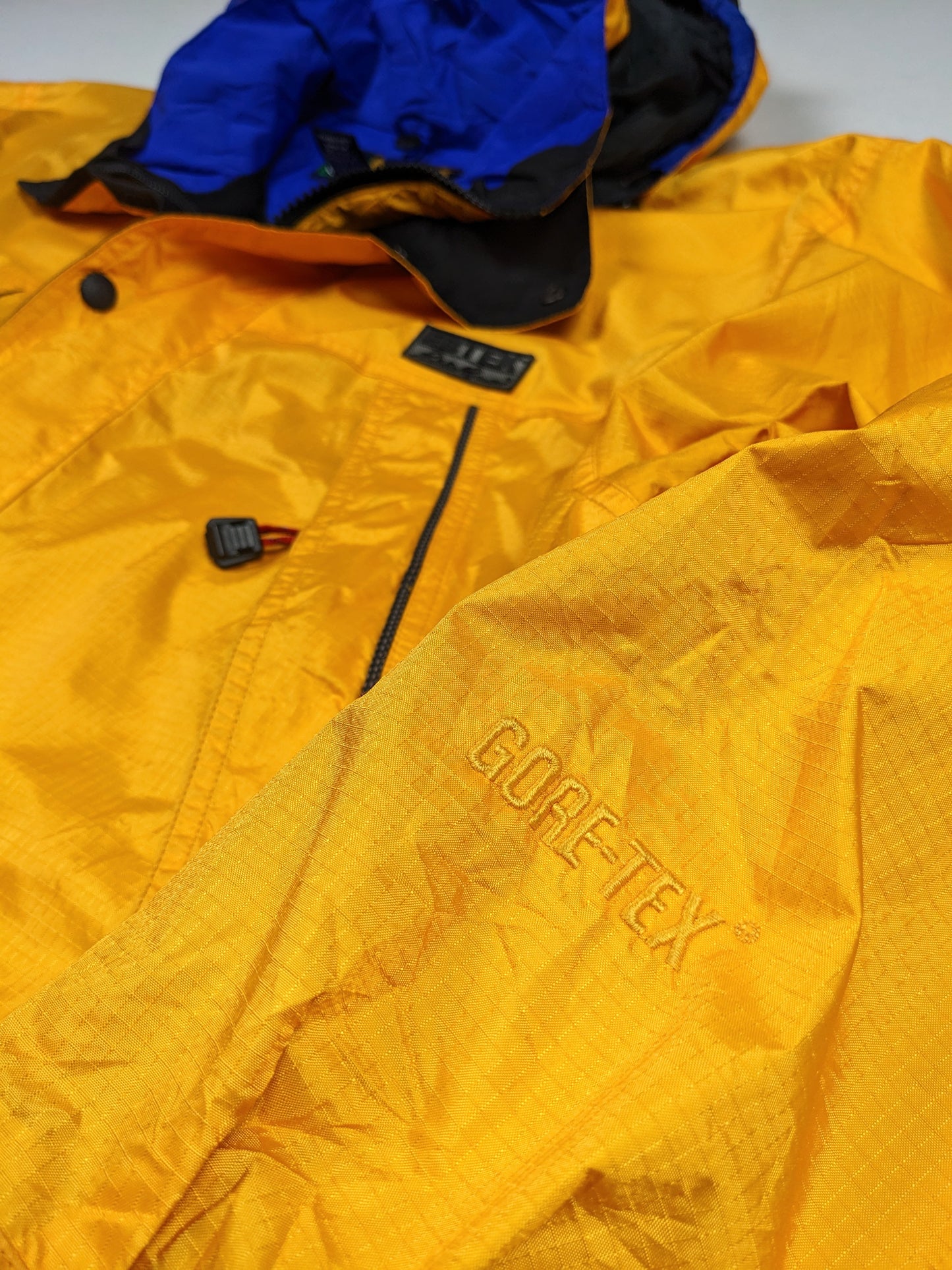 Vintage 90s EBTEK jacket