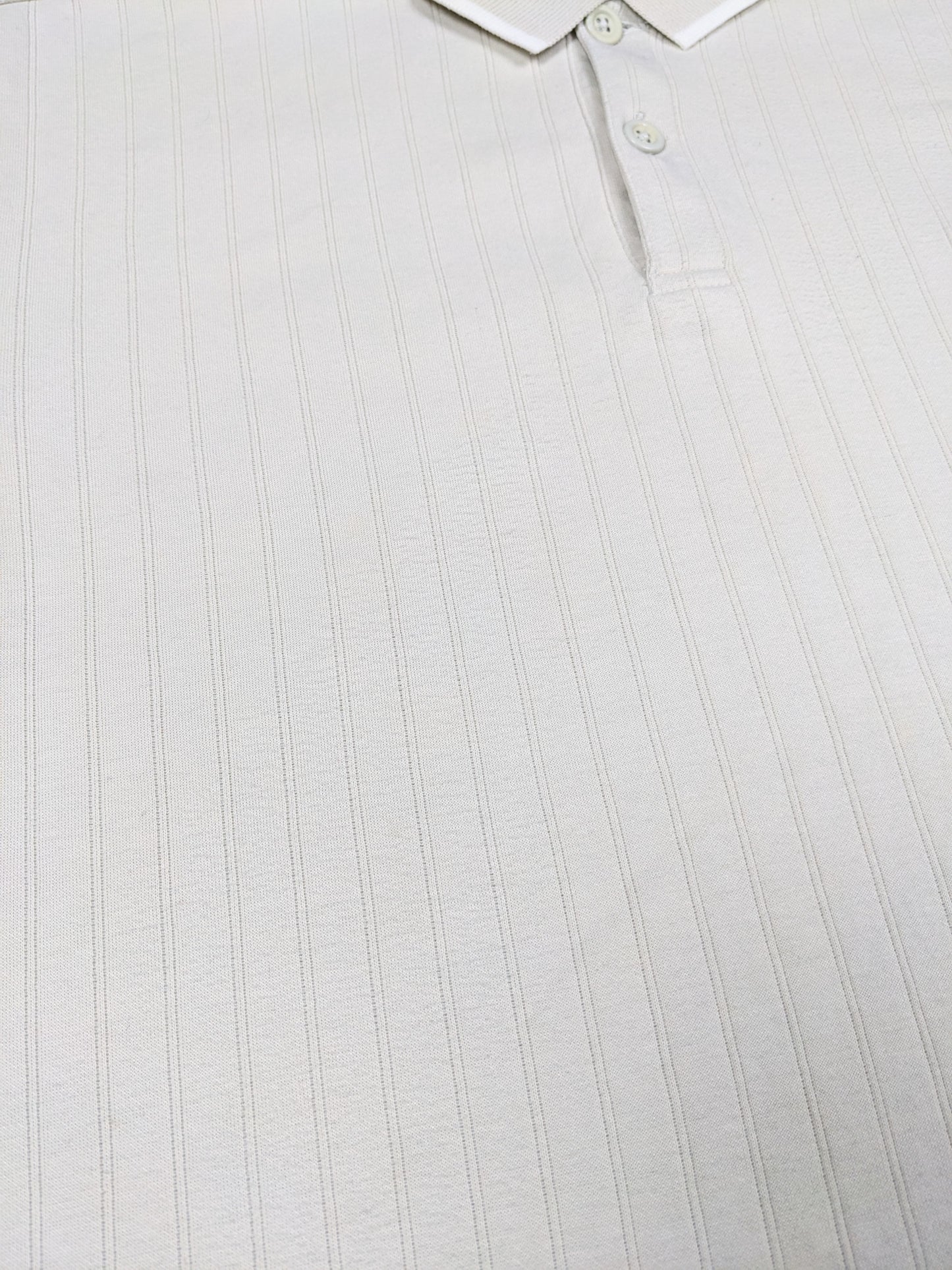Vertical indented line polo
