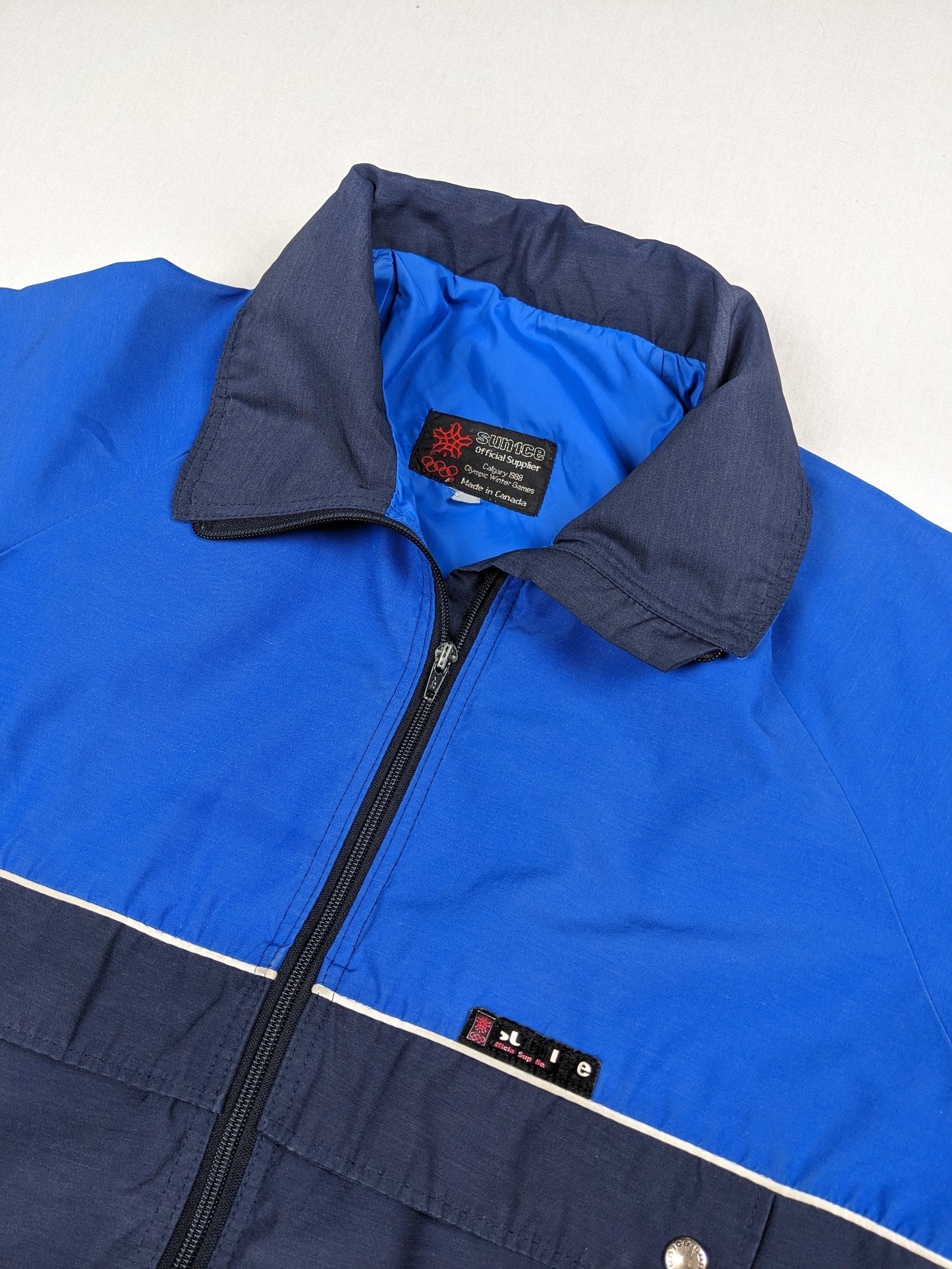 Vintage 80s windbreaker